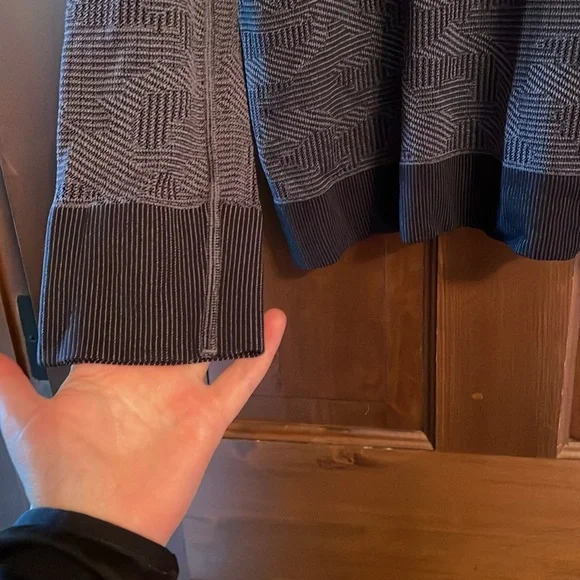 Lululemon long sleeve - Picture 2 of 3